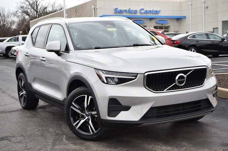 Volvo XC40 Vehicle Image 02