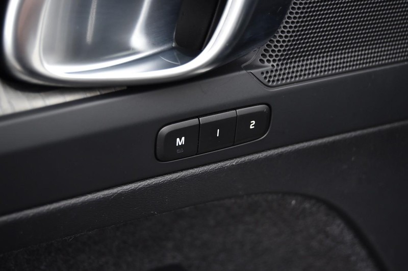 Volvo XC40 Vehicle Image 09