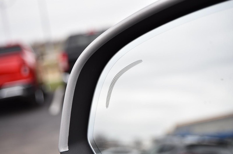 Volvo XC40 Vehicle Image 10