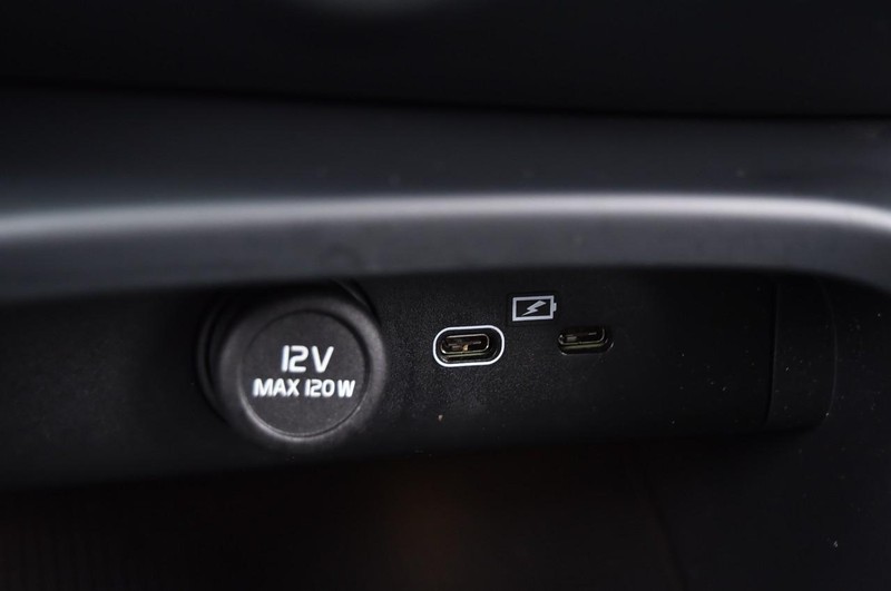 Volvo XC40 Vehicle Image 17