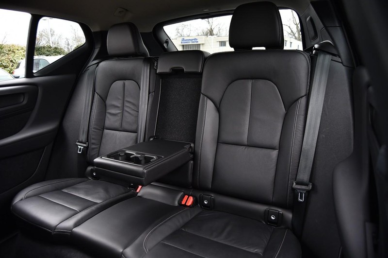 Volvo XC40 Vehicle Image 22