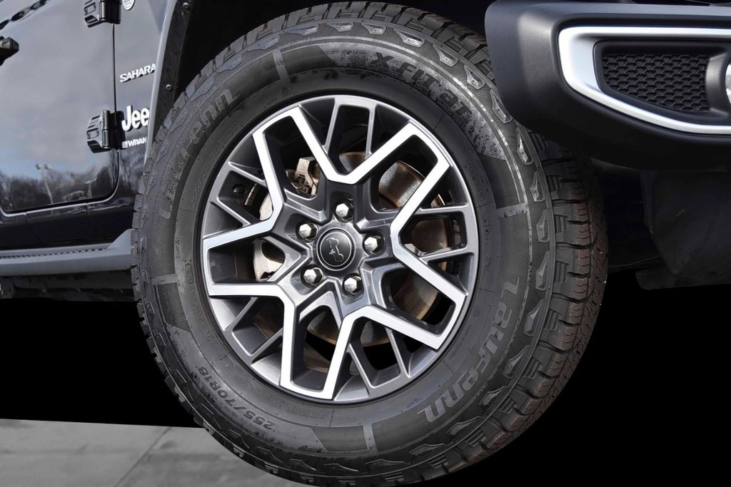 Jeep Wrangler Vehicle Image 03