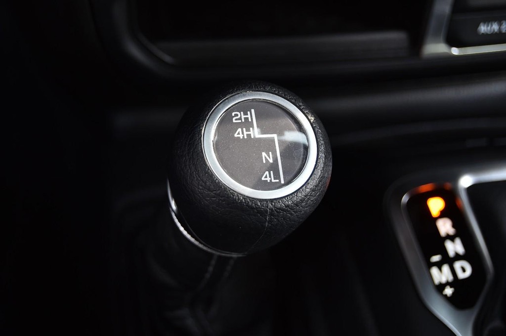 Jeep Wrangler Vehicle Image 17