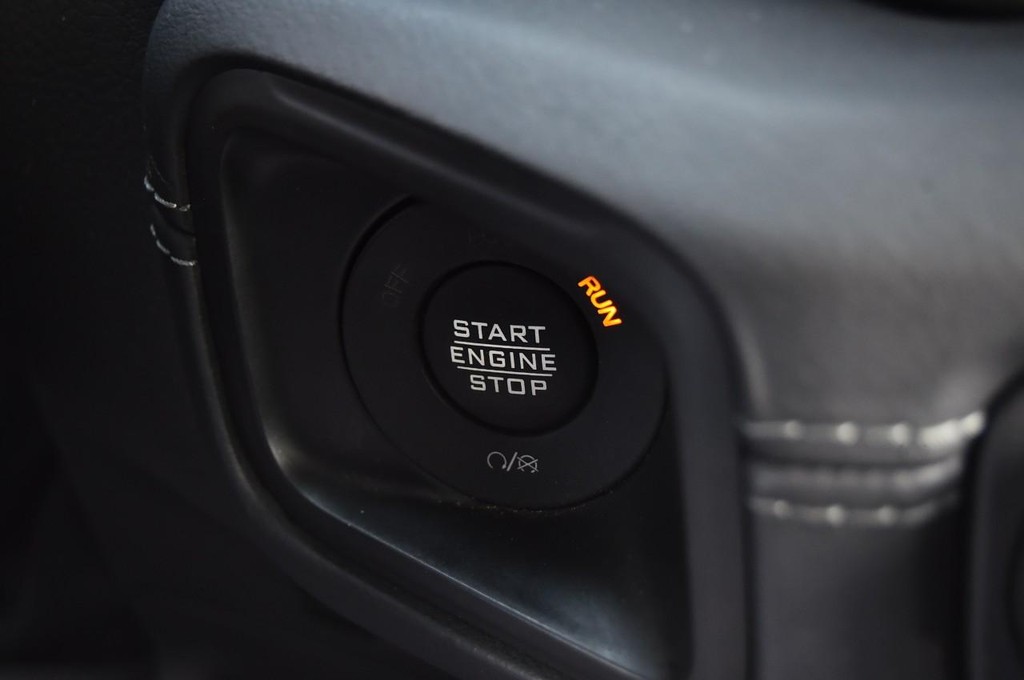 Jeep Wrangler Vehicle Image 19