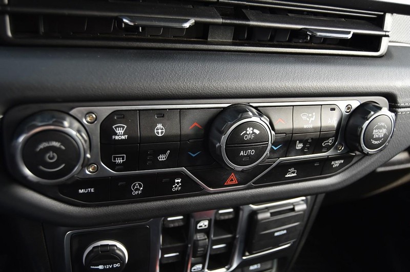 Jeep Wrangler Vehicle Image 15