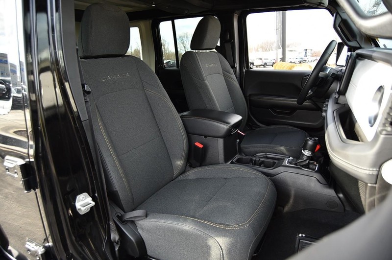 Jeep Wrangler Vehicle Image 22