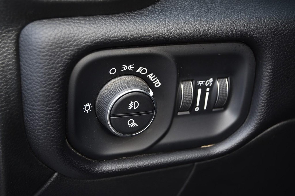 Ram 2500 Vehicle Image 13