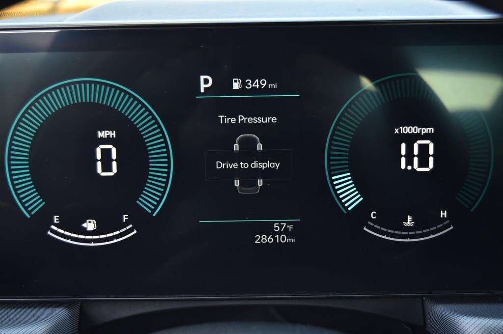 Hyundai Sonata Vehicle Image 11