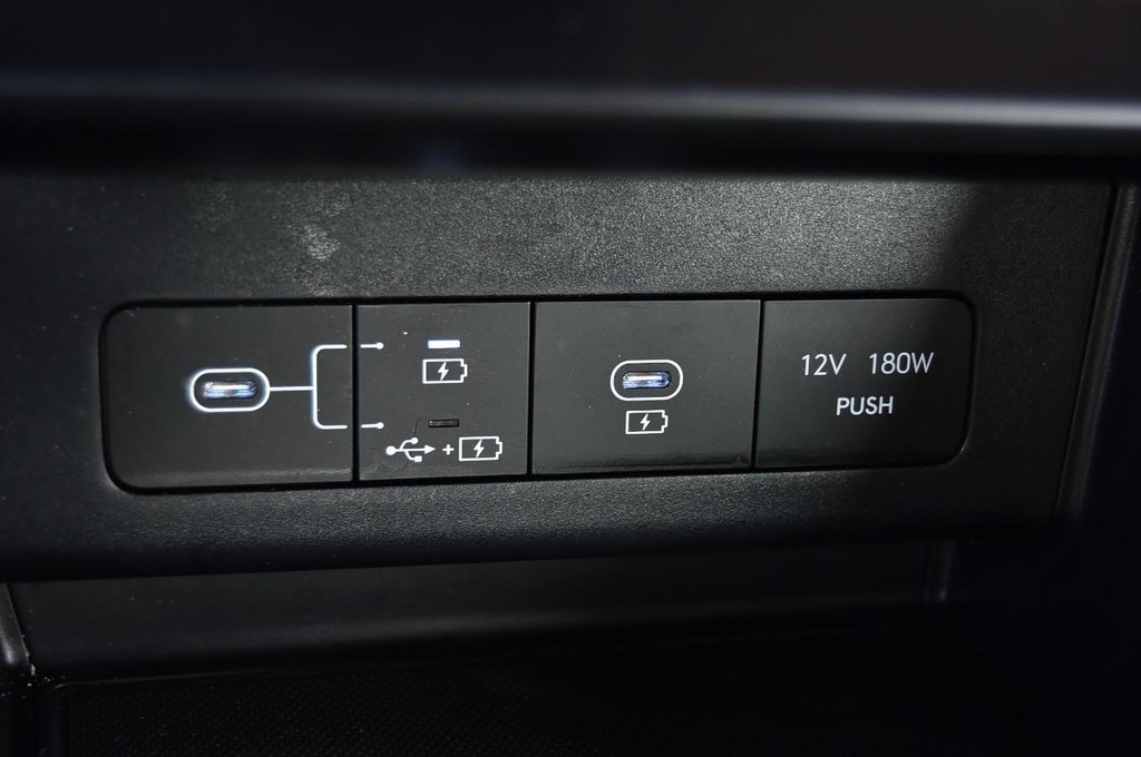 Hyundai Sonata Vehicle Image 15