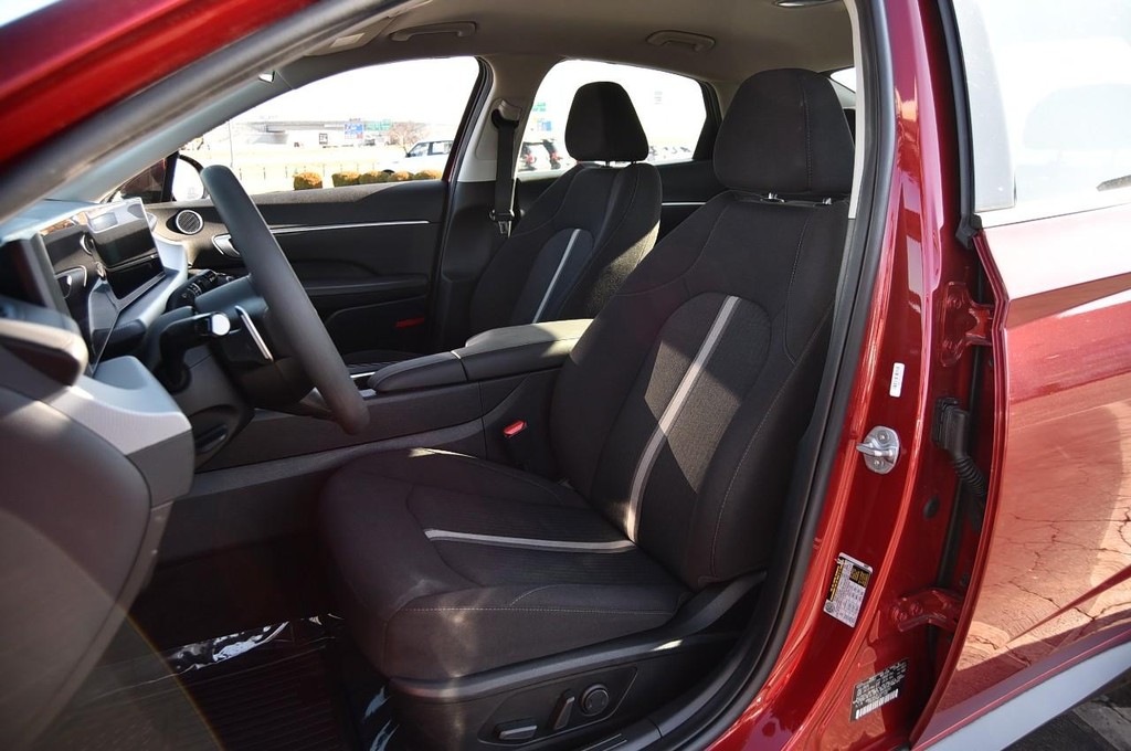 Hyundai Sonata Vehicle Image 18