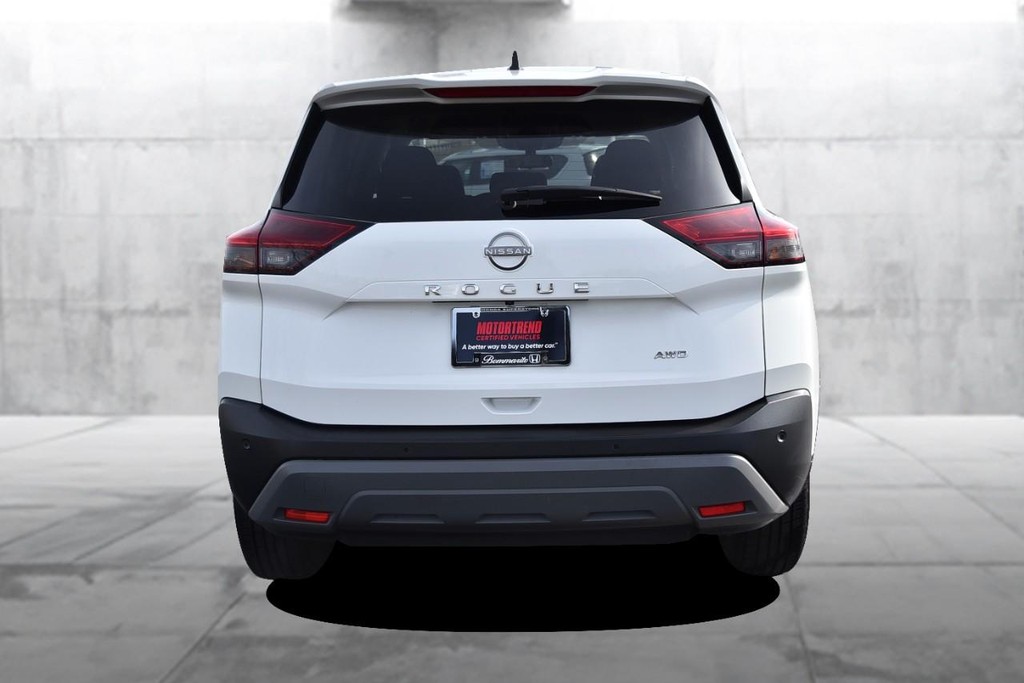 Nissan Rogue Vehicle Image 06