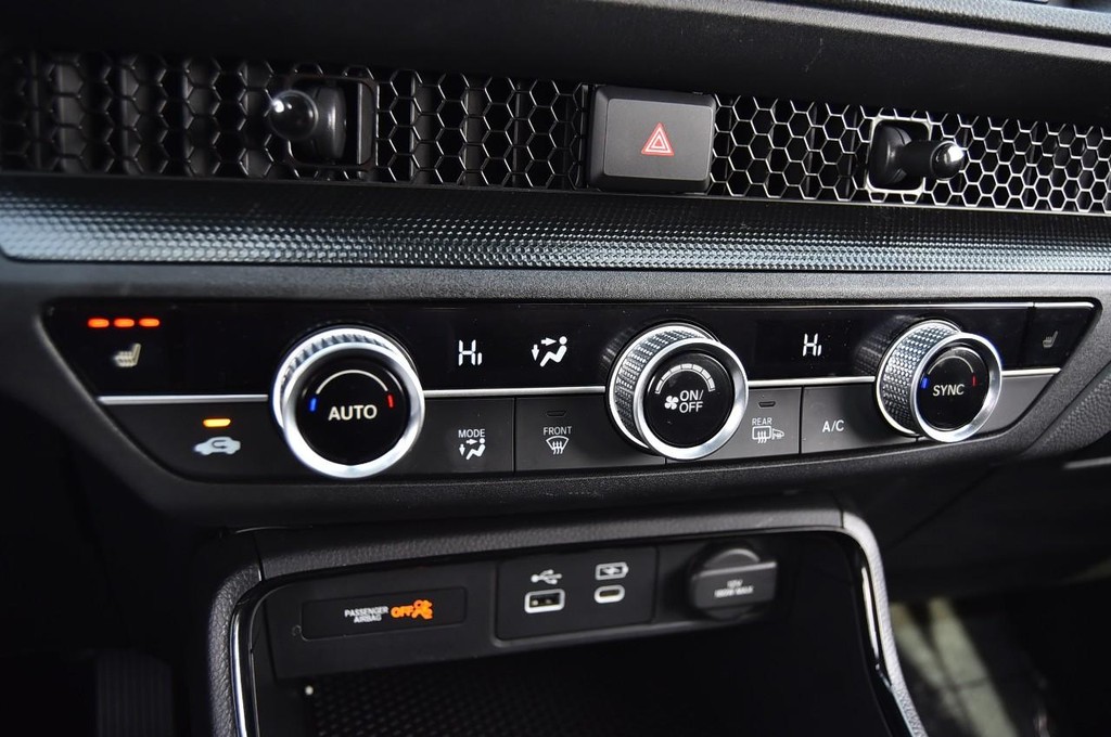 Honda CR-V Vehicle Image 15