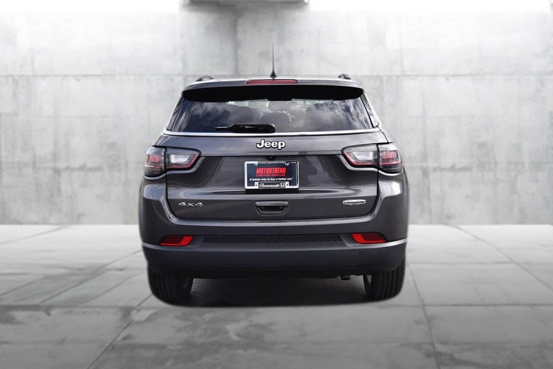 Jeep Compass Vehicle Image 06