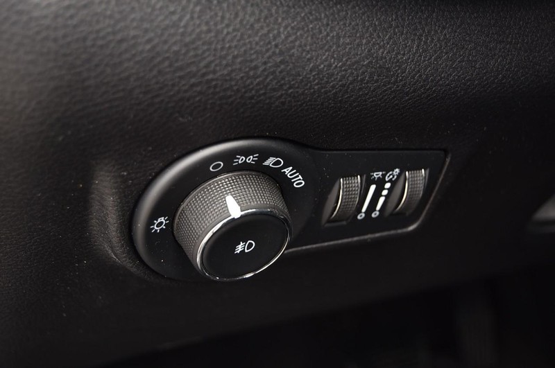 Jeep Compass Vehicle Image 12