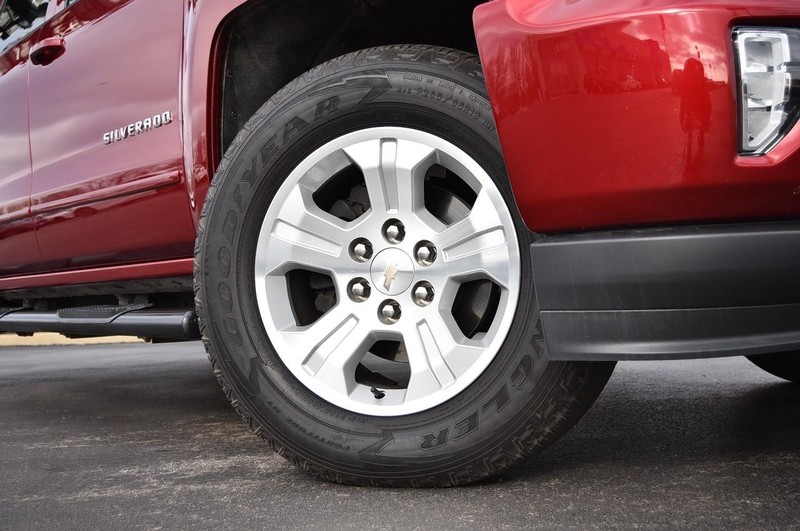 Chevrolet Silverado 1500 Vehicle Image 03