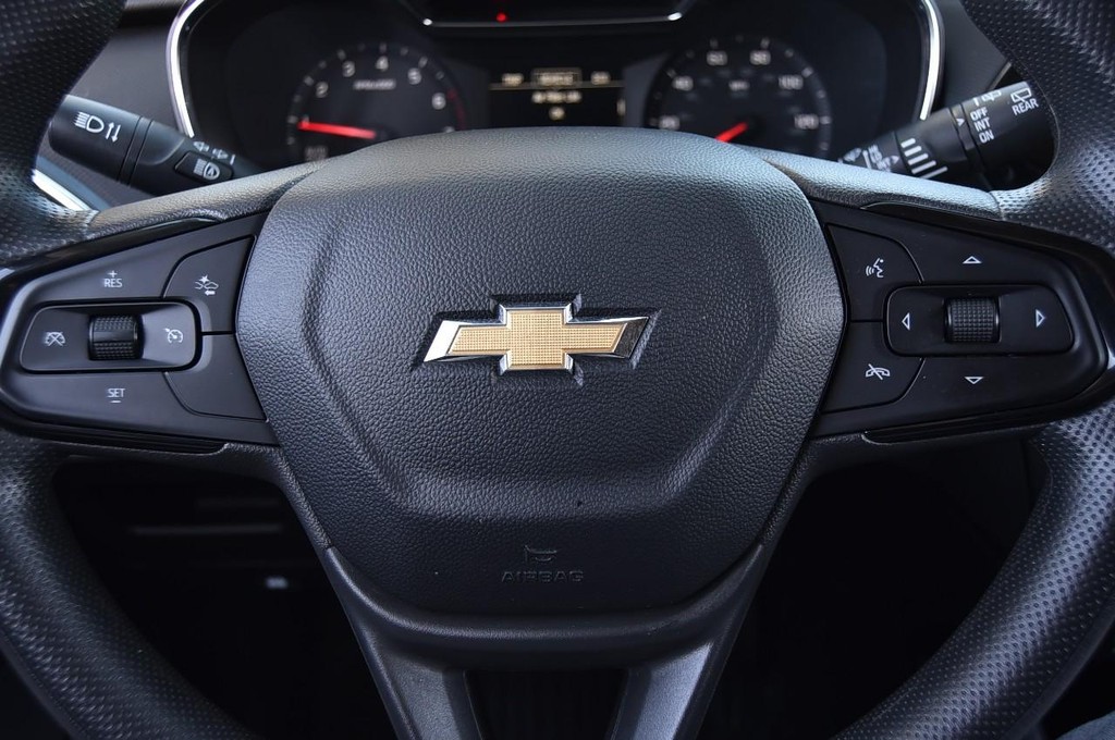 Chevrolet TrailBlazer Vehicle Image 17