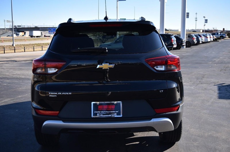 Chevrolet TrailBlazer Vehicle Image 06