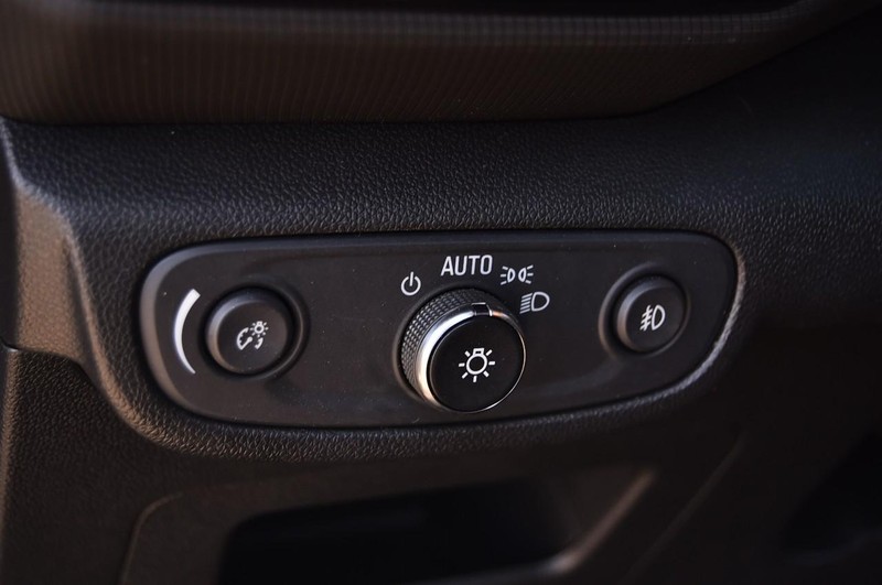 Chevrolet TrailBlazer Vehicle Image 09