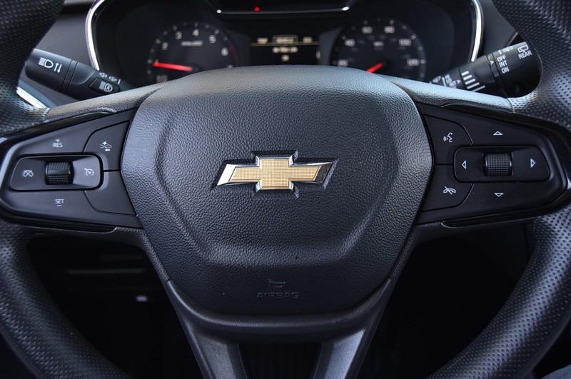 Chevrolet TrailBlazer Vehicle Image 17