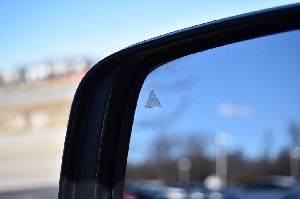 Dodge Durango Vehicle Full-screen Gallery Image 10