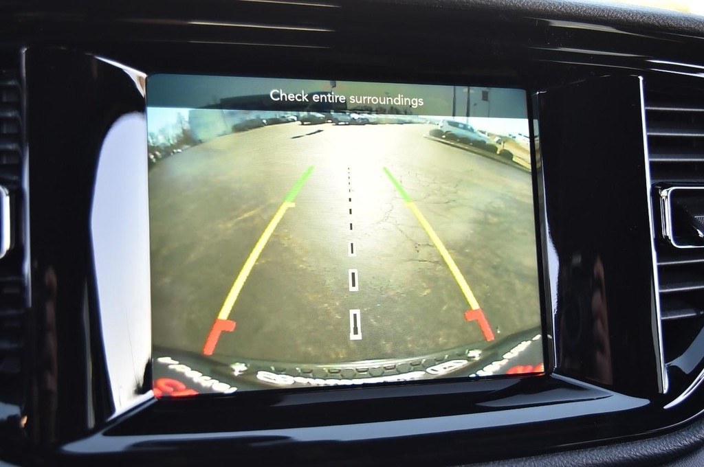 Dodge Durango Vehicle Full-screen Gallery Image 13