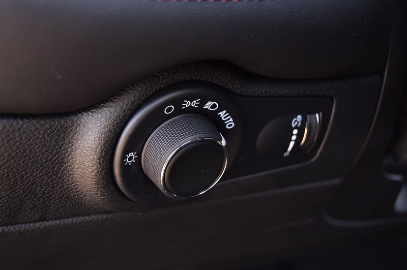 Dodge Durango Vehicle Image 11