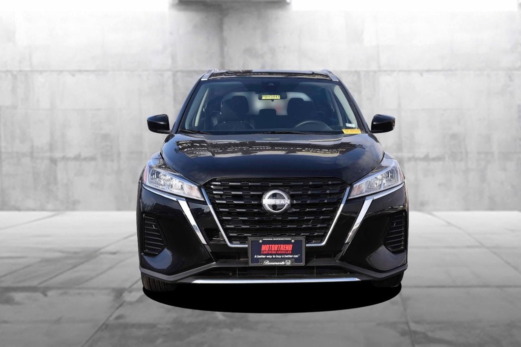 Nissan Kicks Vehicle Image 04