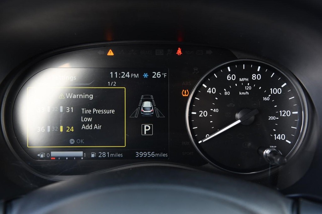 Nissan Kicks Vehicle Image 10