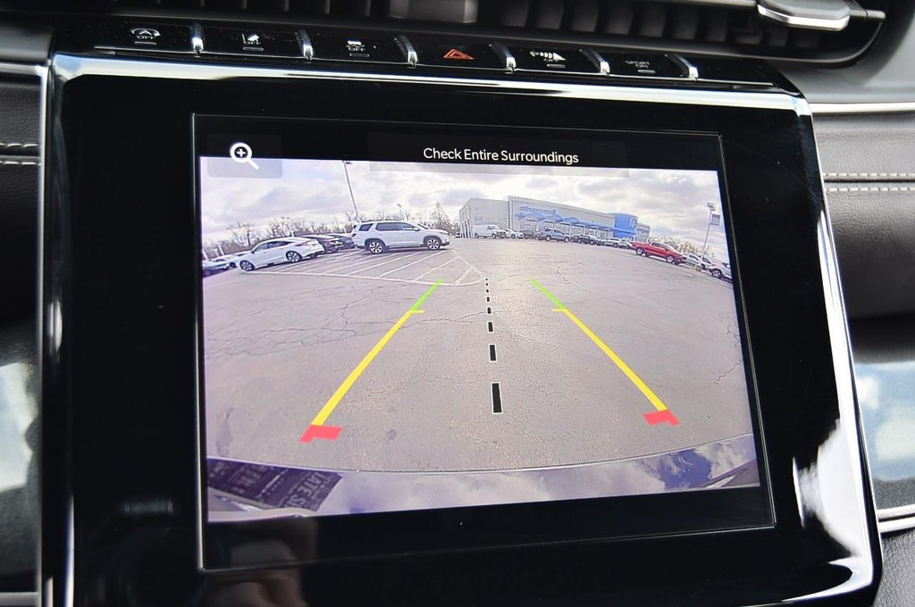 Jeep Grand Cherokee L Vehicle Image 13