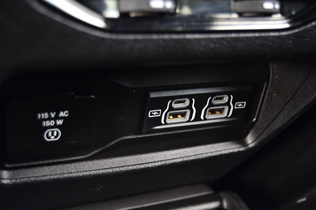 Jeep Grand Cherokee L Vehicle Image 23