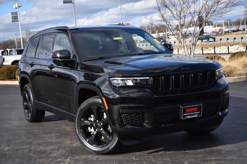 Jeep Grand Cherokee L Vehicle Image 02