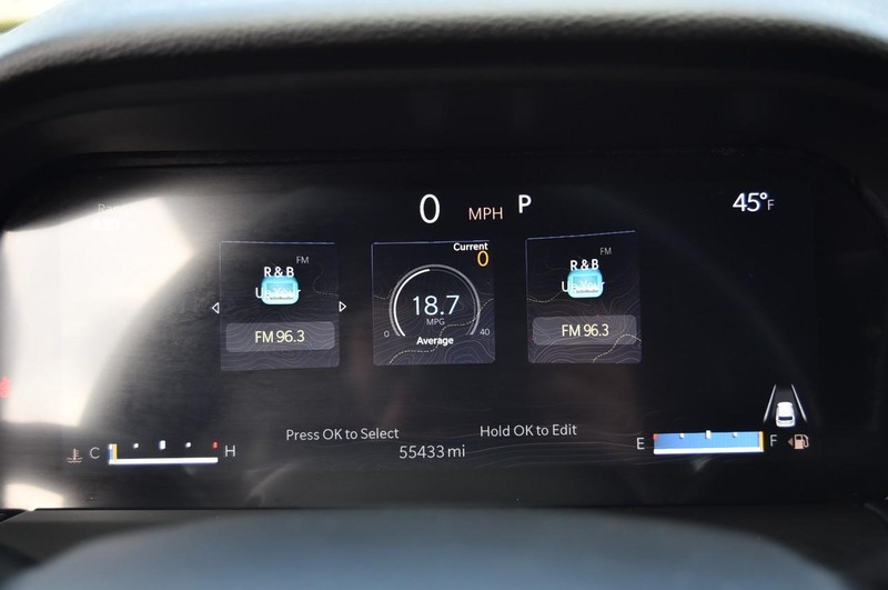 Jeep Grand Cherokee L Vehicle Image 12