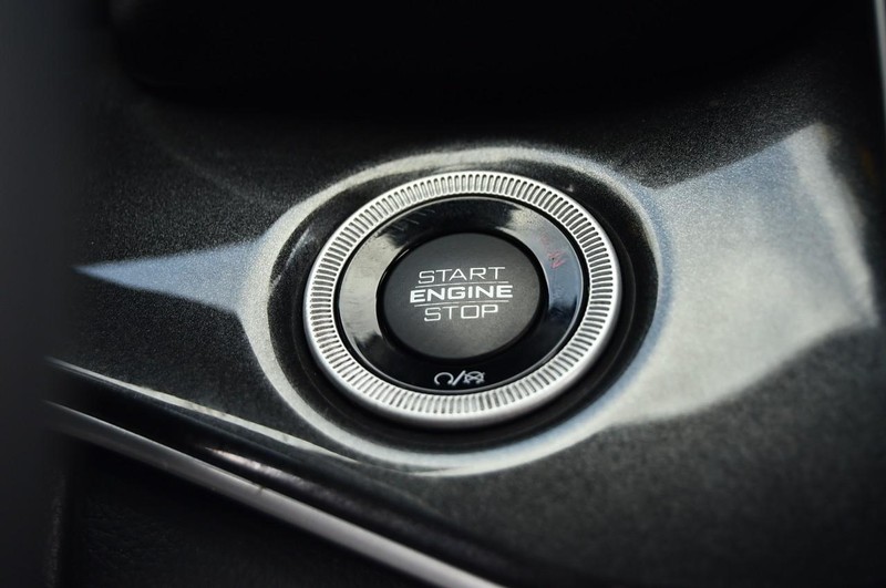 Jeep Grand Cherokee L Vehicle Image 15