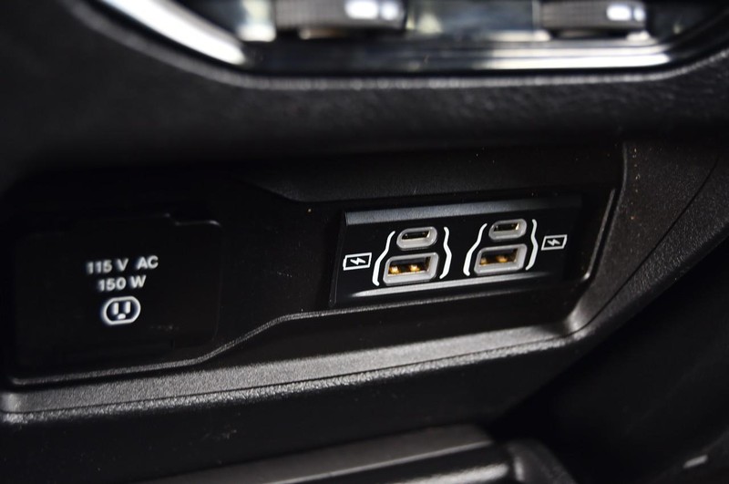 Jeep Grand Cherokee L Vehicle Image 23