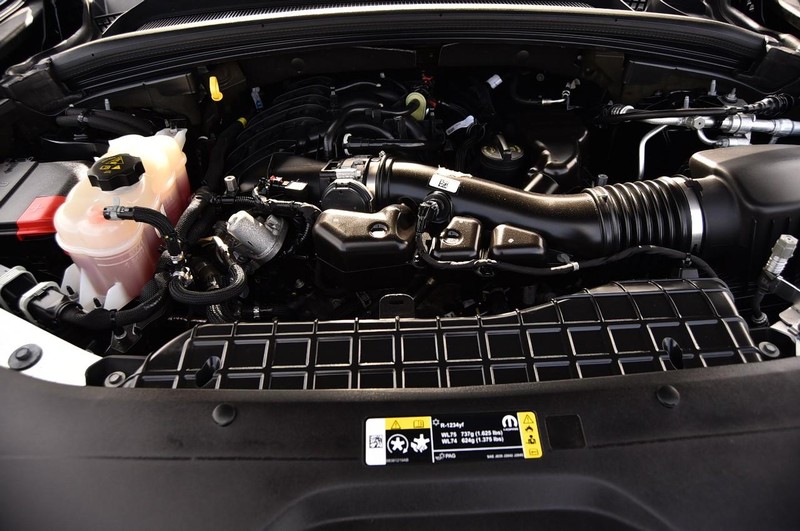 Jeep Grand Cherokee L Vehicle Image 27