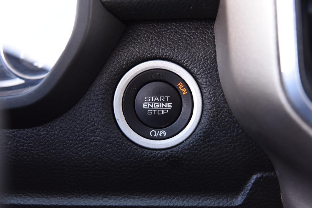 Ram 1500 Vehicle Full-screen Gallery Image 22