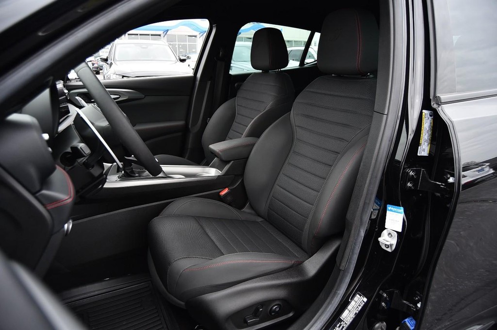 Dodge Hornet Vehicle Image 20