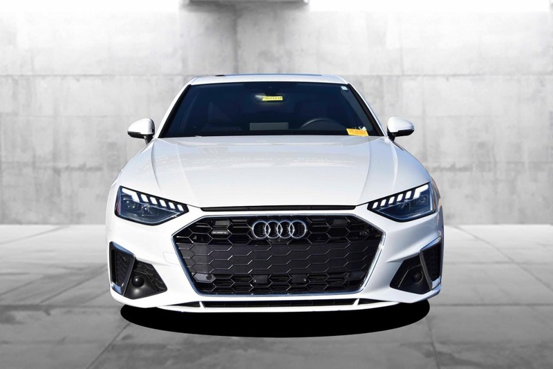 Audi A4 Sedan Vehicle Full-screen Gallery Image 4