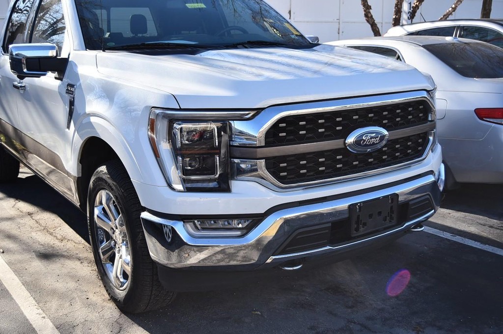 Ford F-150 Vehicle Full-screen Gallery Image 2