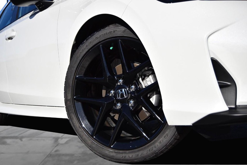 Honda Civic Sedan Vehicle Image 03