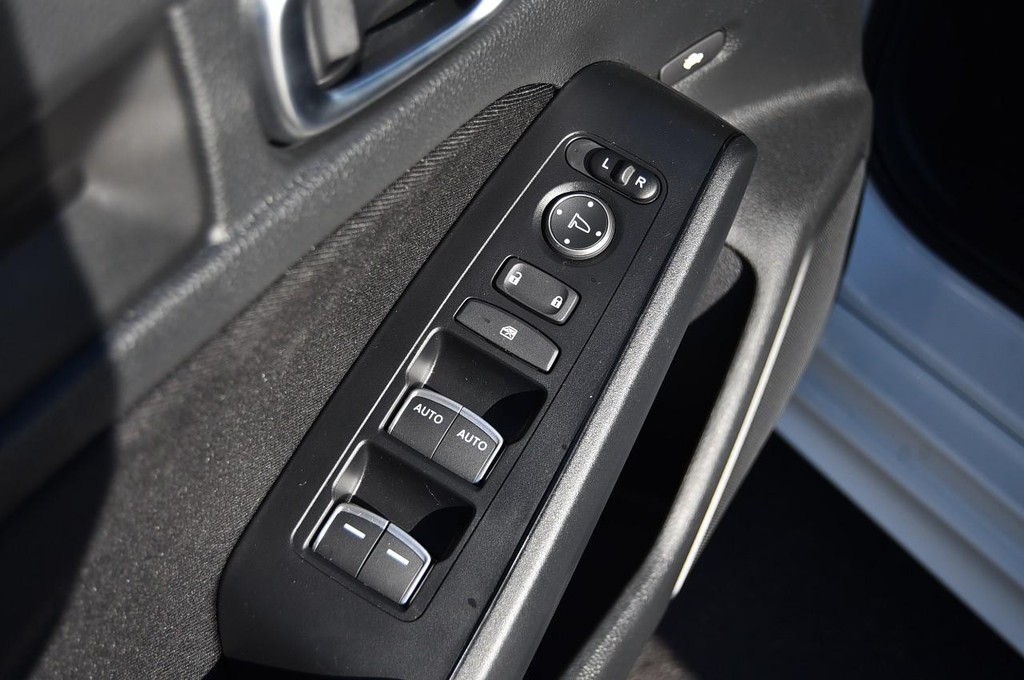 Honda Civic Sedan Vehicle Image 08