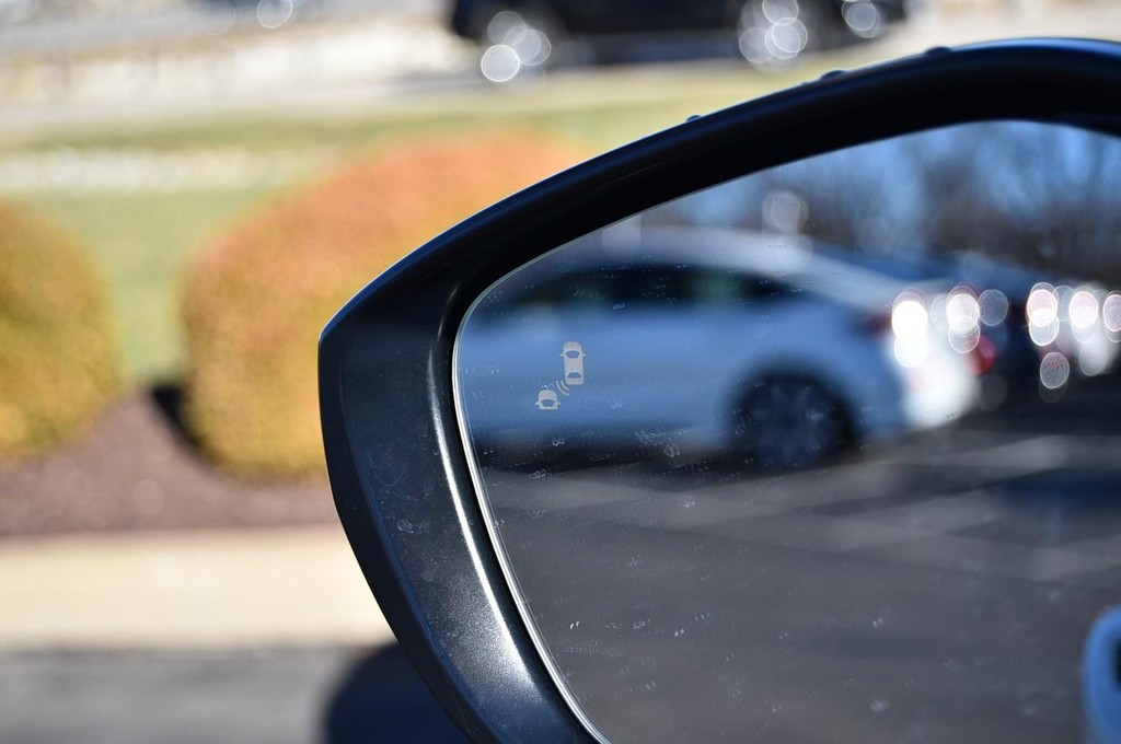 Honda Civic Sedan Vehicle Image 10