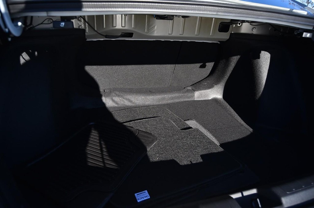 Honda Civic Sedan Vehicle Image 24