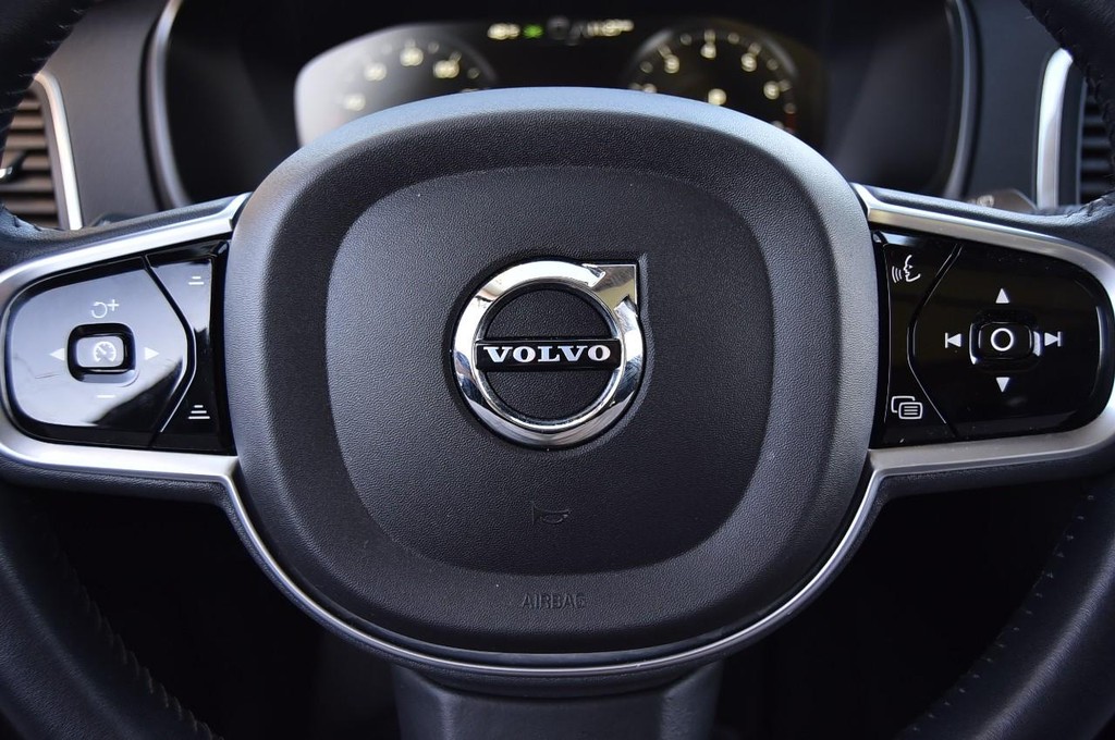 Volvo XC90 Vehicle Image 17