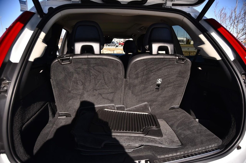 Volvo XC90 Vehicle Image 24