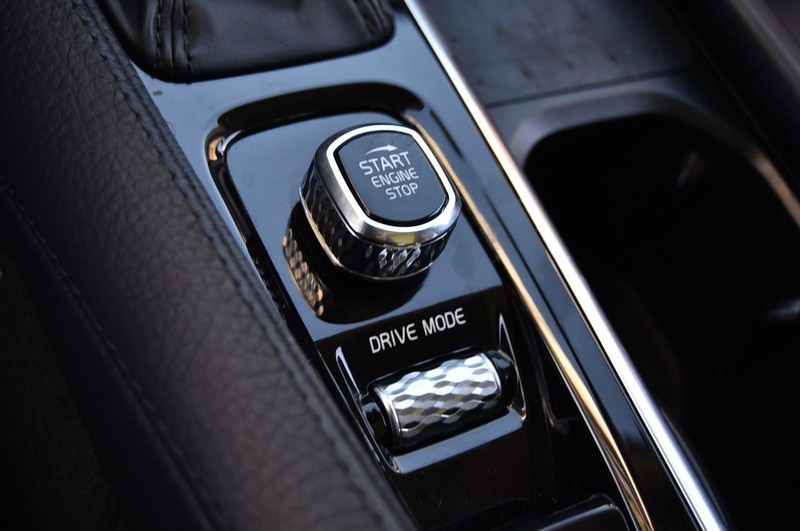 Volvo XC90 Vehicle Image 16