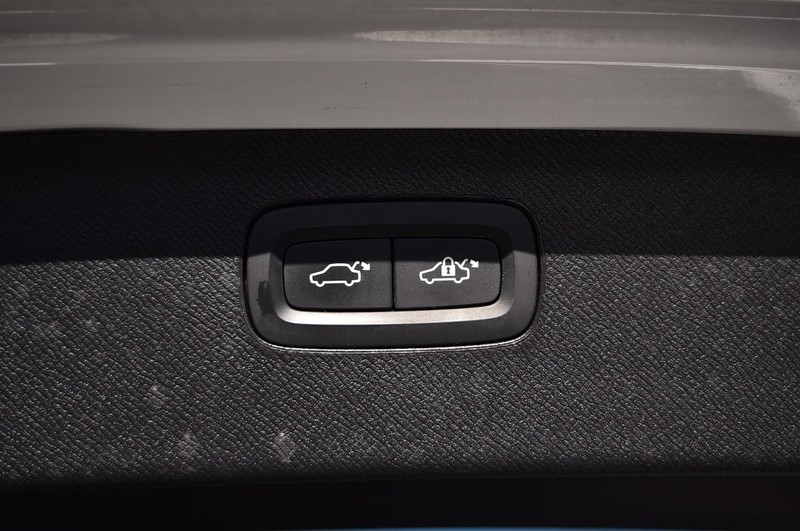 Volvo XC90 Vehicle Image 25