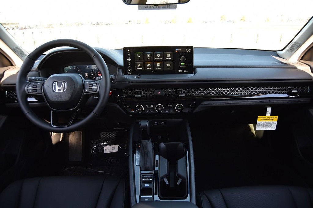 Honda Accord Hybrid Vehicle Image 07