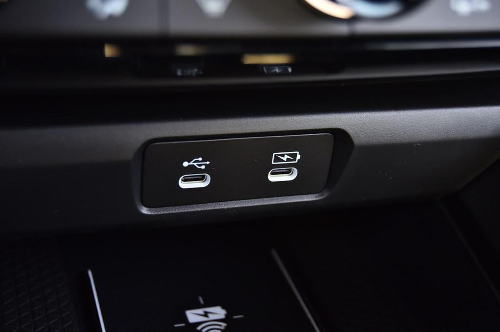 Honda Accord Hybrid Vehicle Image 16