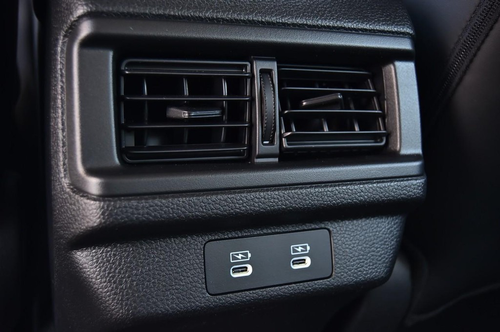 Honda Accord Hybrid Vehicle Image 25